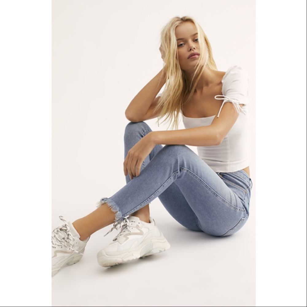 FREE PEOPLE Raw High Rise Jegging Size 31